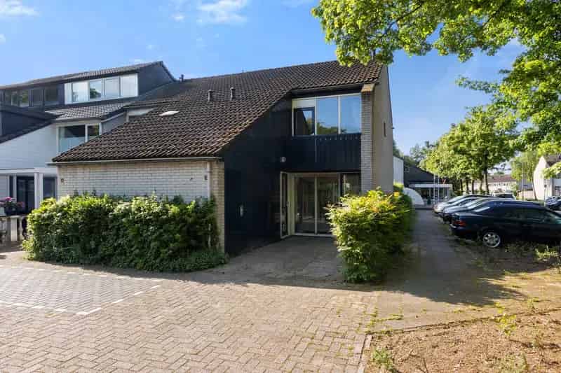 Huis te koop Huissen: Ruime hoekwoning 3 slaapkamers tuin op zuiden