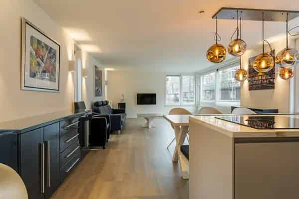 Moderne Woonboot Amsterdam Singelgracht