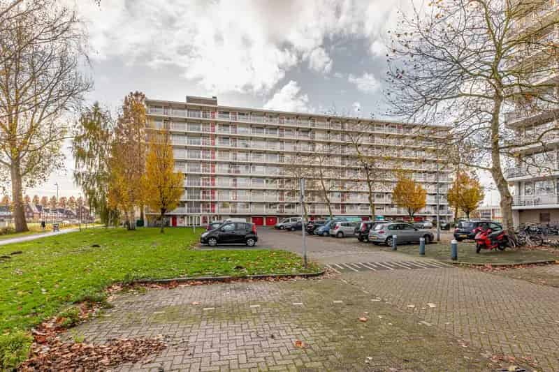Ruim appartement te koop Weesp nabij NS station
