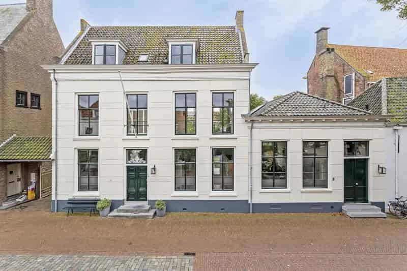 Rijksmonumentaal Herenhuis Zierikzee 261m² 5 slaapkamers Luxe gerenoveerd