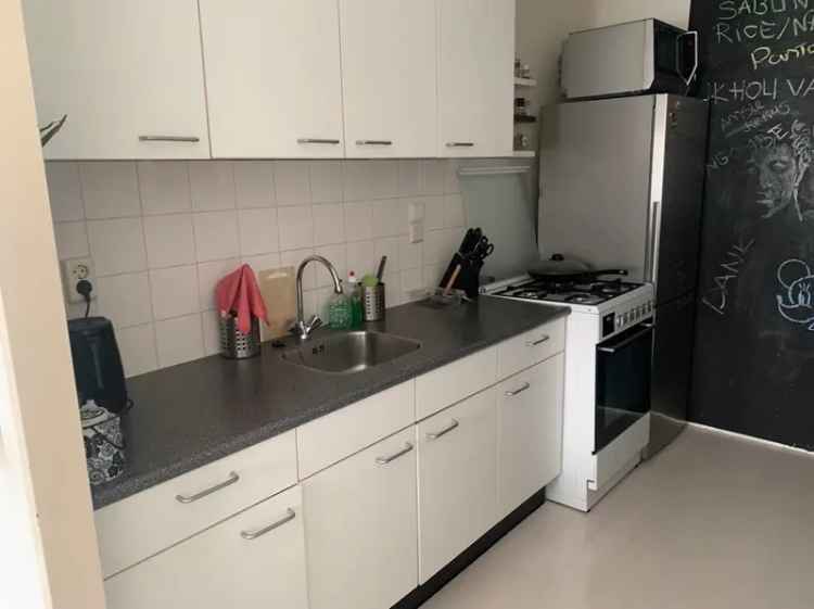 Room Available in Westerpark Area