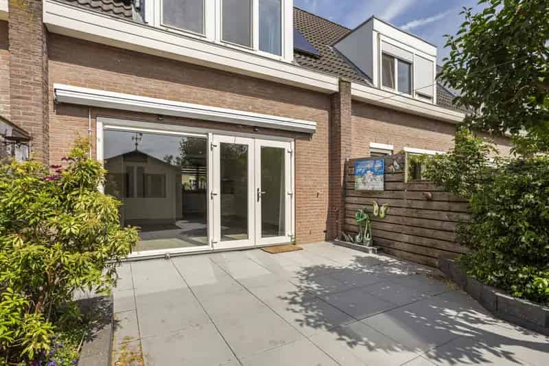 Moderne Tussenwoning Maarssen 3 slaapkamers Zonnepanelen Tuin