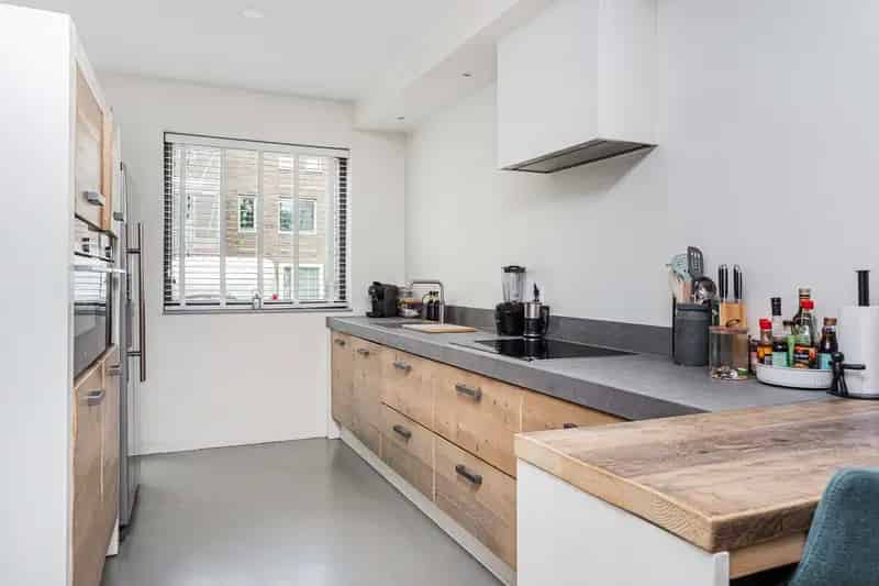 Huis te koop: Ruime 5 Slaapkamers, 2 Badkamers, 156m²