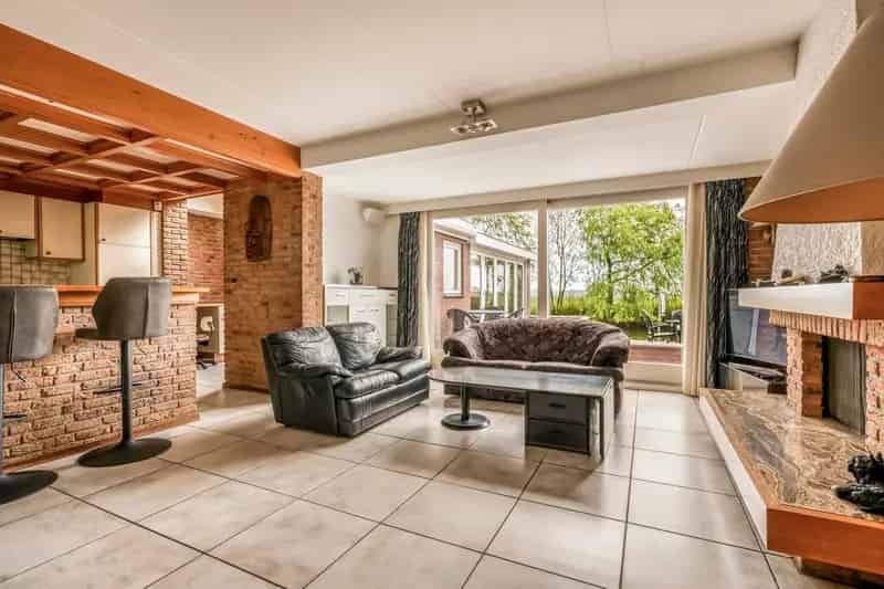 Huis te koop Abcoude: Ruime villa aan het water met 5 slaapkamers