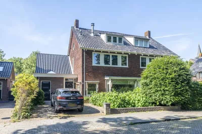 Jaren 30 Villa Badhoevedorp 4 slaapkamers grote tuin