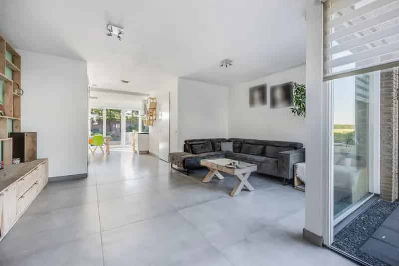 Ruime 2-onder-1-kapwoning Sprundel 3 slaapkamers moderne keuken