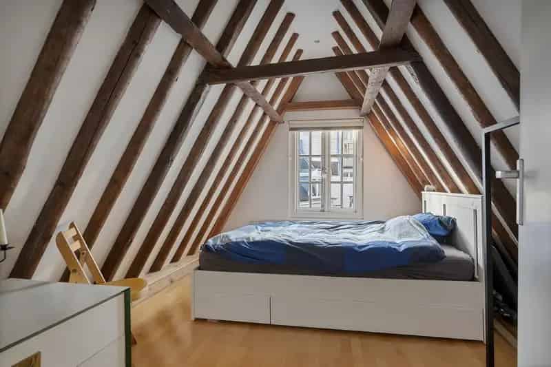 17e Eeuws Appartement Amsterdam Centrum 116m2 Gerenoveerd