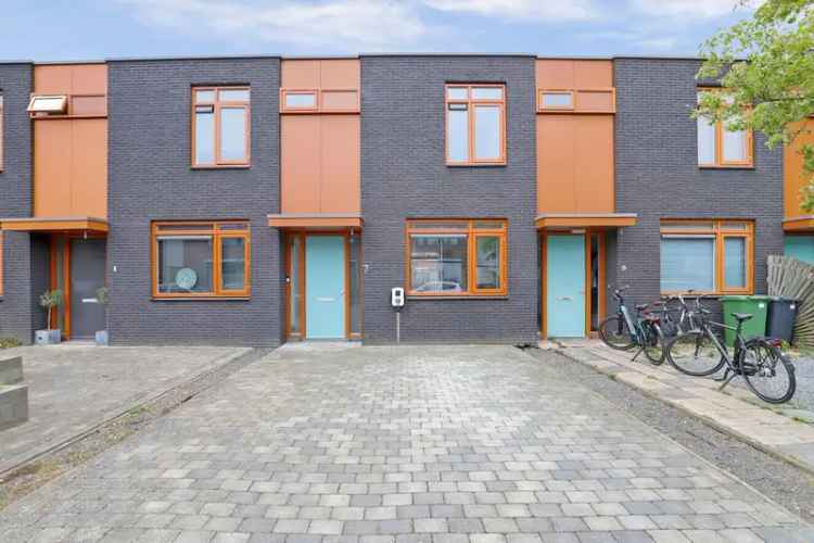 Moderne Tussenwoning Heinkenszand 3 Slaapkamers Eigen Oprit