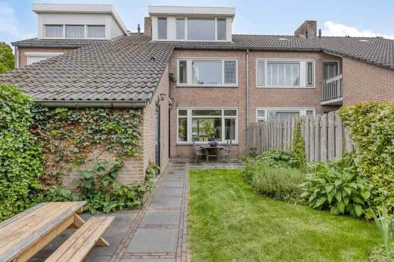 Huis te koop Breda Princenhage 4 slaapkamers moderne keuken badkamer