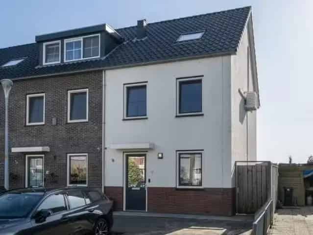 Moderne Hoekwoning Zwanenburg 115m2 Instapklaar 2018