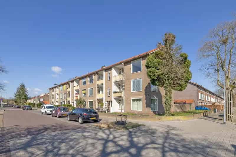 Ruim hoekappartement nabij Media Park