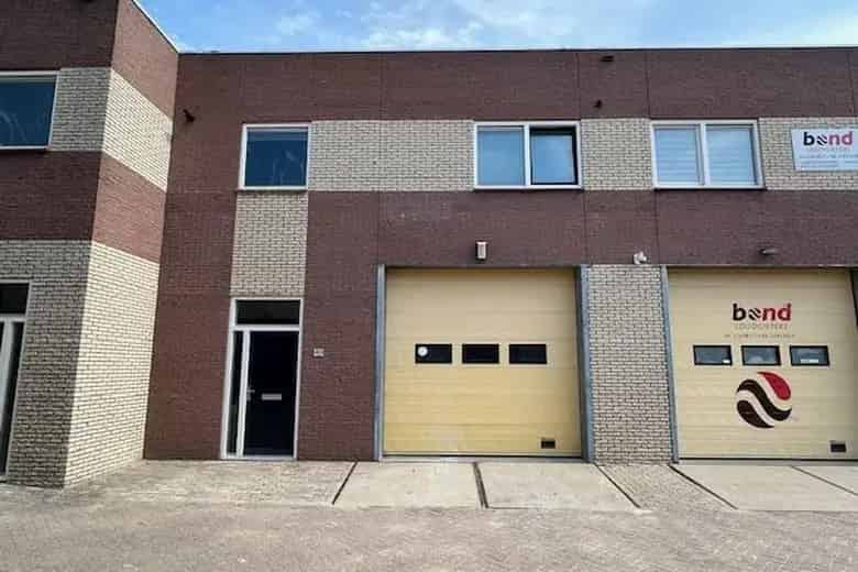 180 m2 Bedrijfsruimte te Koop in Volendam