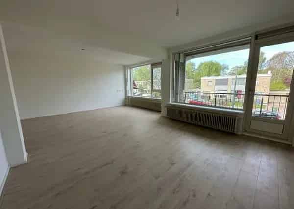 3-kamer Appartement Rotterdam Lombardijen 93m2 2 Balkons