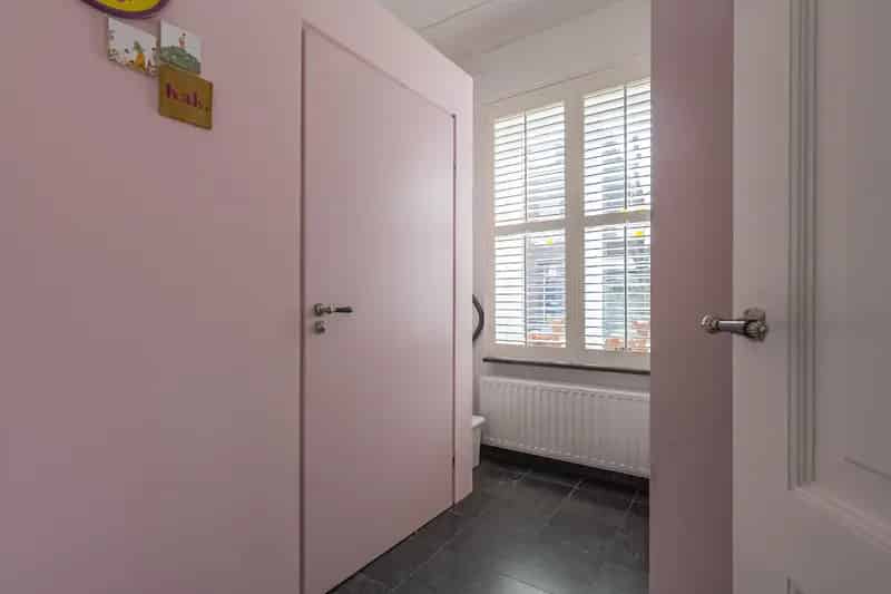 Vrijstaand Huis Kerkrade 5 slaapkamers moderne badkamer