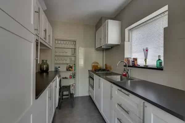 Huis Te Koop , 23, Julianastraat, Rhoon, Zuid-Holland