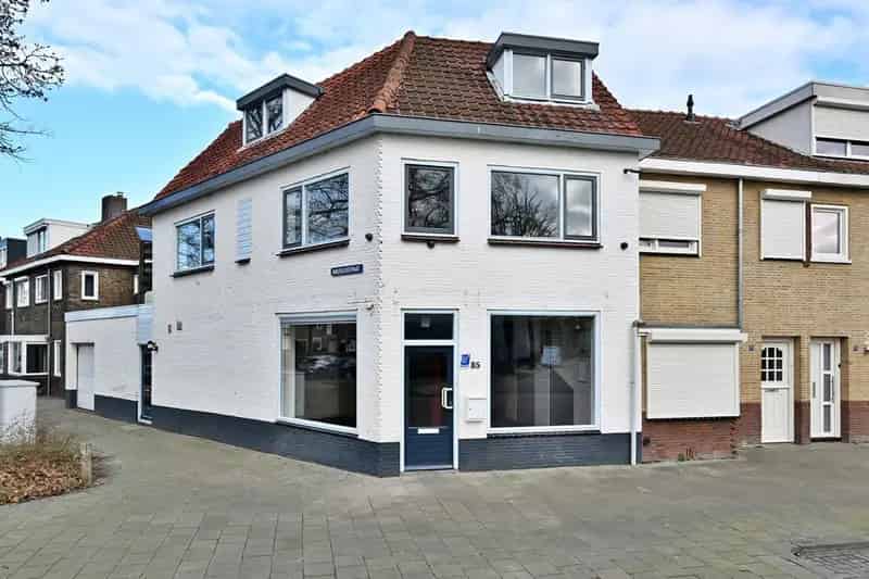 Horecaruimte en Bovenwoning Tilburg