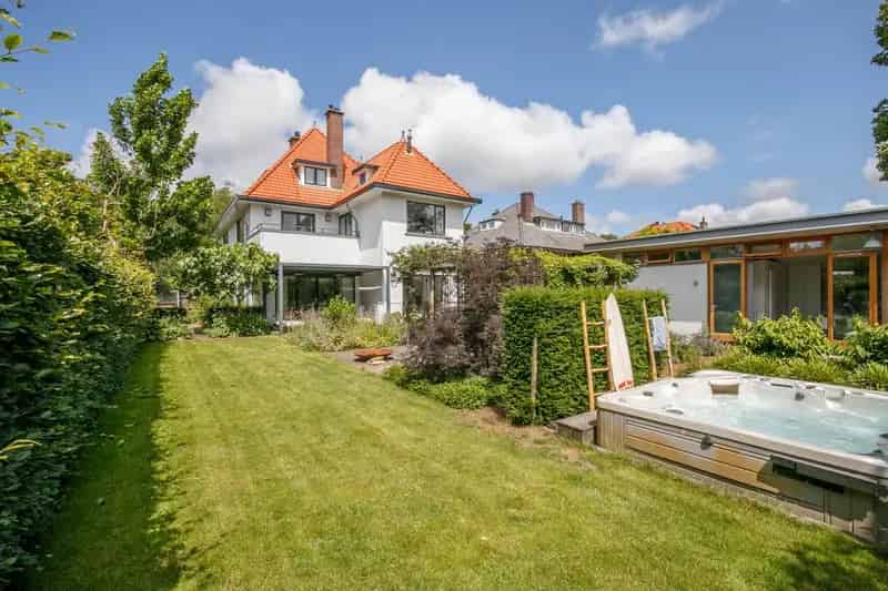 Huis te koop Wassenaar: Luxe villa 7 slaapkamers 3 badkamers