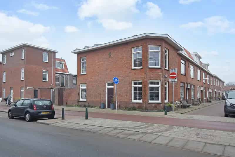 Huis te koop Westduinweg Den Haag: 4-kamer woning nabij strand