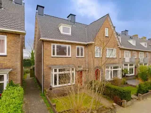 Ruime 5 Slaapkamer Hoekwoning Haarlemmerhoutkwartier