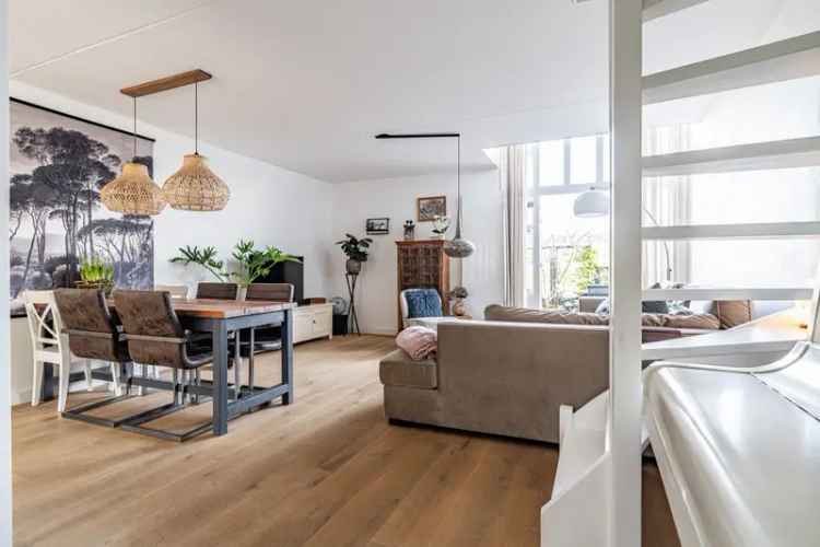 Huis te koop: Maria van Wilsveenhof 58 2632 DC Nootdorp 