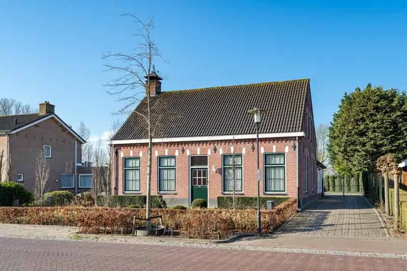 Huis te koop Sint Oedenrode Ruime woning met grote tuin