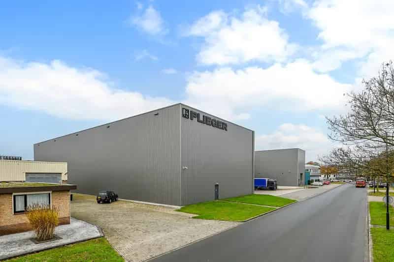 Bedrijfshal te Huur Apeldoorn 4025m2