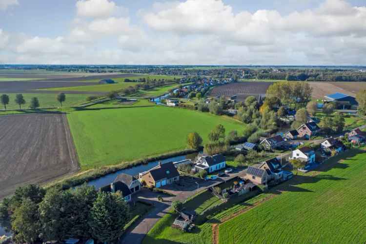 Huis Te Koop in Strijen, Zuid-Holland