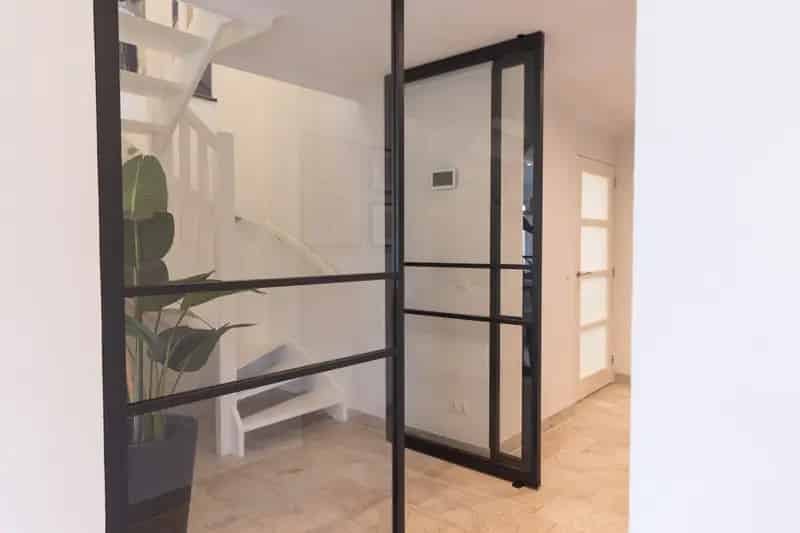 Vrijstaand Huis Nieuwe Tonge: Luxe, Ruimte en Comfort