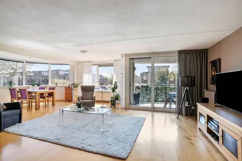 Te Koop: Licht 3-kamerappartement in Capelle aan den IJssel