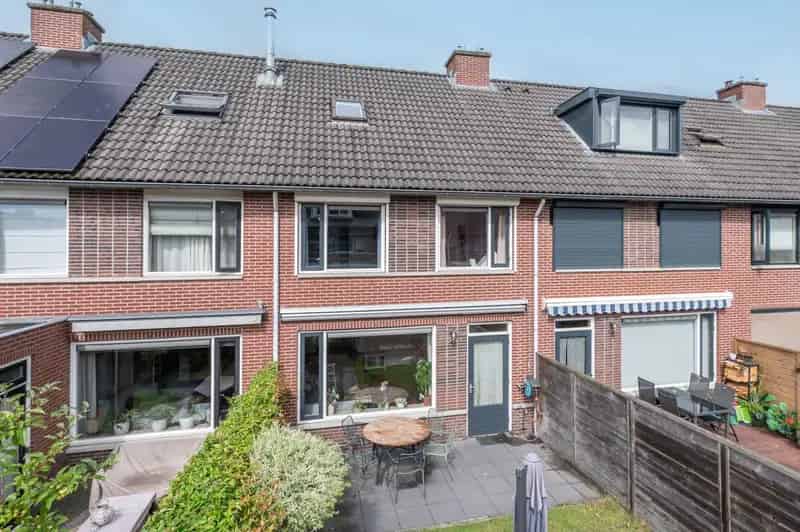 Huis te koop Putten Spechtstraat 4 slaapkamers tuin