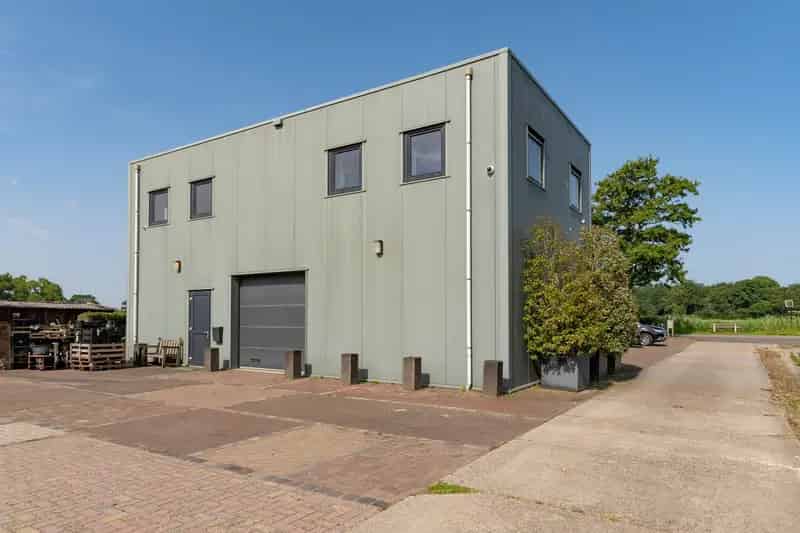 Bedrijfshal Hillegom te Huur 312m² Kantoor en Bedrijfsruimte