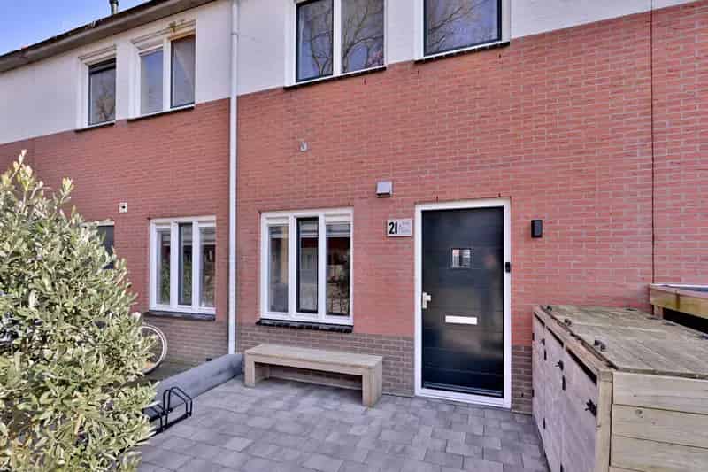 Tussenwoning Deventer Vijfhoek 2 slaapkamers tuin zonnepanelen