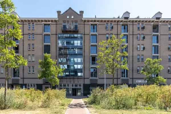 Appartement Lloydstraat Rotterdam: Luxe Loft met Uitzicht op Euromast