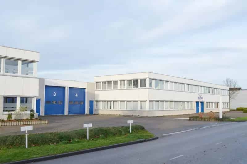 Bedrijfshal te Huur Roosendaal 1265m2 Kantoorruimte 685m2