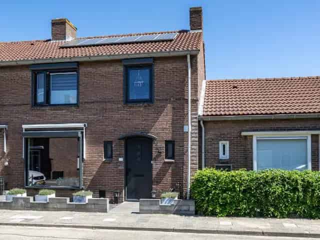 Tussenwoning Middelharnis - Vier slaapkamers - Energielabel B