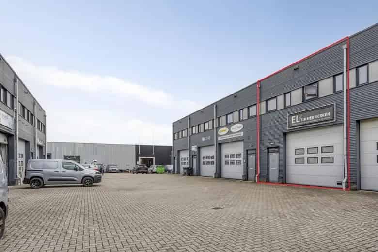 140 m2 Bedrijfsruimte te Koop in Oss