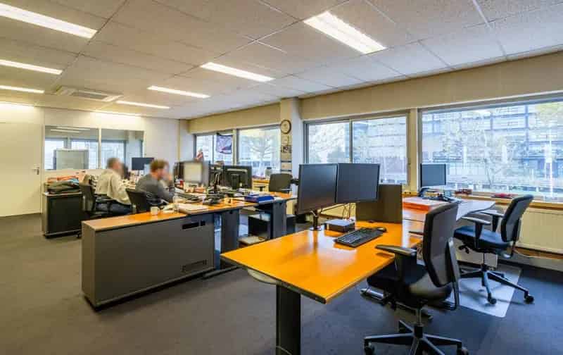 Kantoorruimte huren Waalhaven Rotterdam 336m2