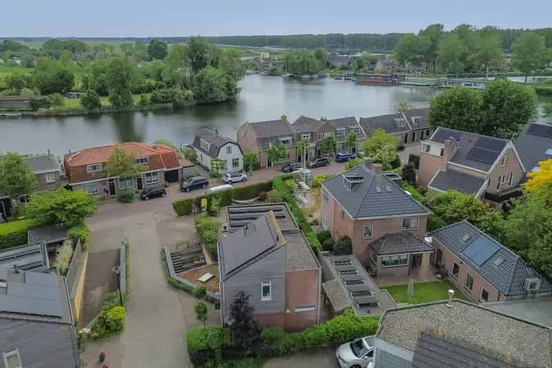 Vrijstaande villa 7 kamers Nigtevecht  Energielabel A+ Royale tuin