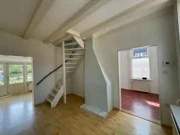 3 Kamer Huis te Huur in Poortugaal