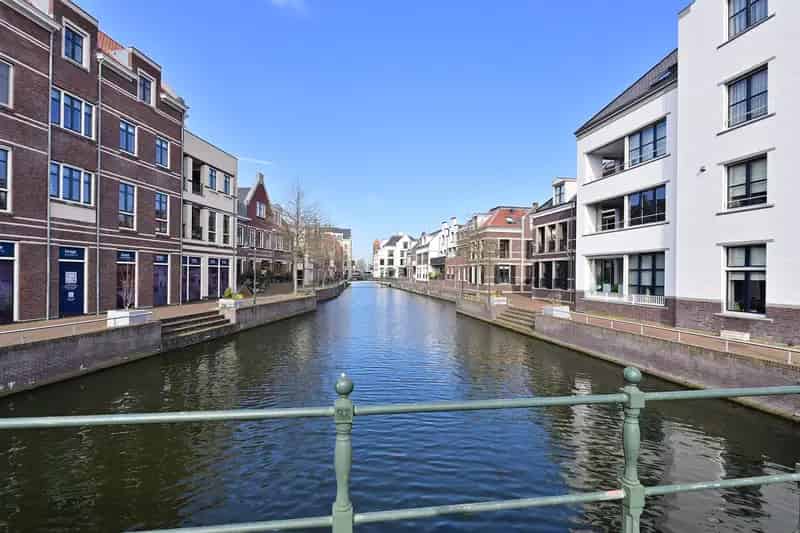 Huis te koop Bussum Centrum 150m2 3 verdiepingen balkon berging parkeerplaats