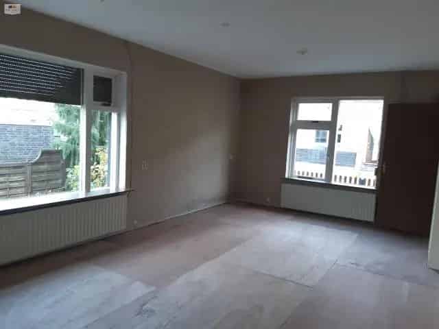 Hoekwoning Heerlen 2 Personen 100m2 Tuin