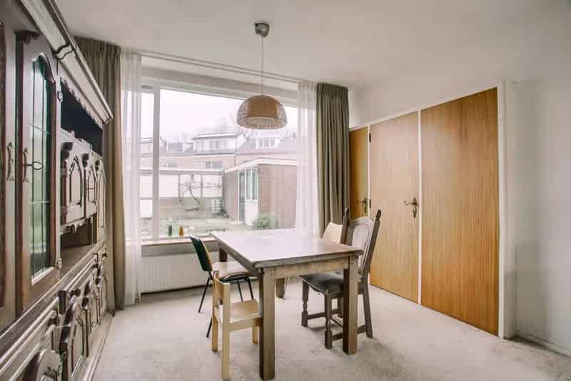 Huis te koop Naaldwijk 4 slaapkamers ruime tuin