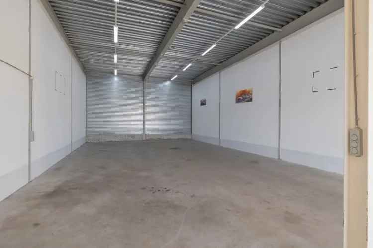 Bedrijfshal 225m² te koop Katwijk