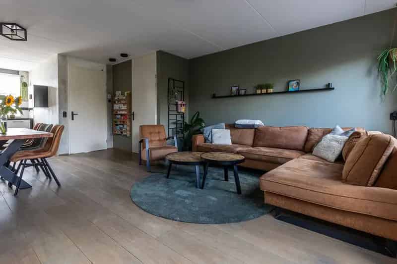 Huis te koop Zuidermeer: Instapklare Tussenwoning met 4 slaapkamers