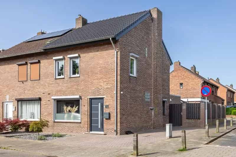 Huis Te Koop , 2, Ridder Vosstraat, Brunssum, Limburg
