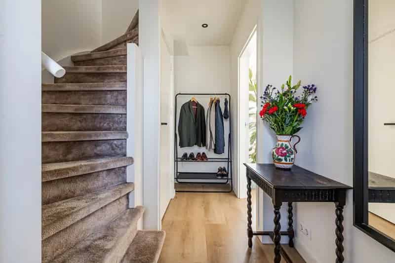 Huis te koop Naarden: 4 slaapkamers, 2 badkamers, moderne woning