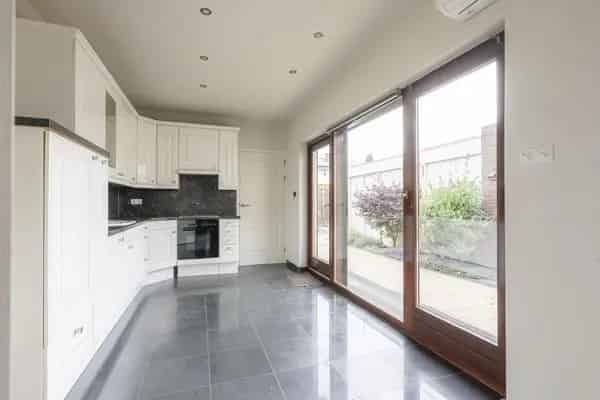 Te Koop Hoekwoning Gracht 2 slaapkamers garage tuin