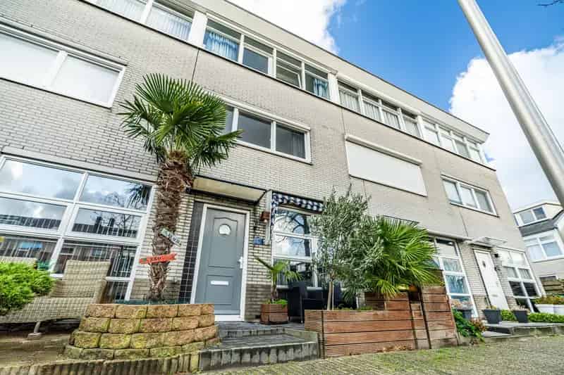 4 Slaapkamers 2 Badkamers Een gezinswoning Leiderdorp