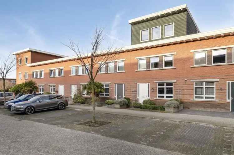 Royale 6-kamer woning Zoetermeer Oosterheem