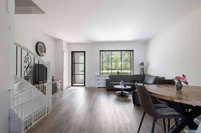 Instapklare Tussenwoning Hoorn Kindvriendelijk 4 slaapkamers Nieuwe Keuken Badkamer